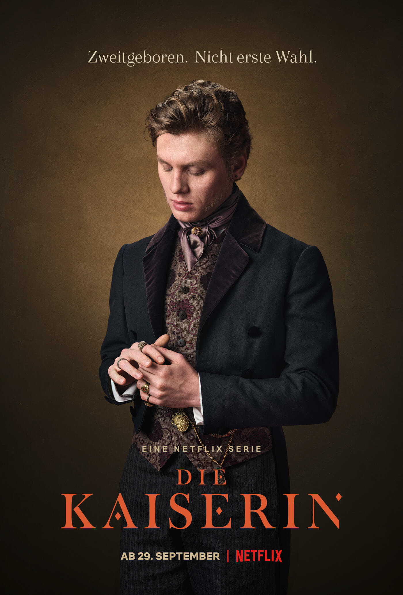 Netflix_TheEmpress_CLP_237x350_1zu5_39L3004