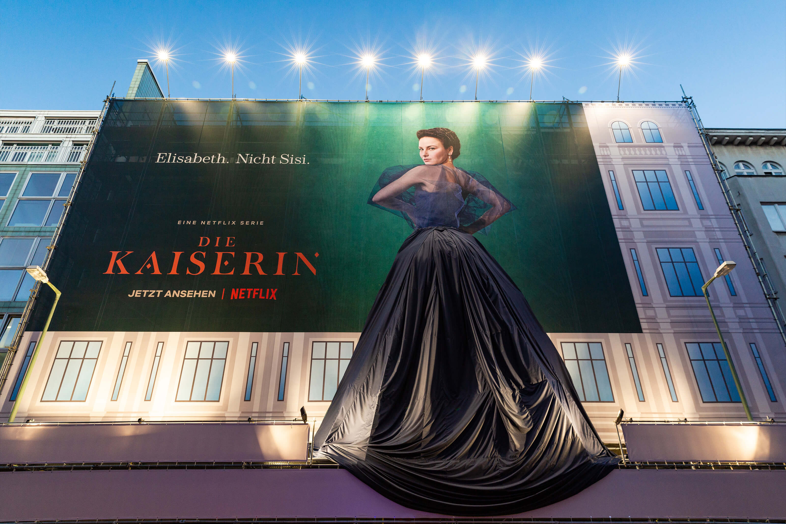 kaiserin_dress_kochstr